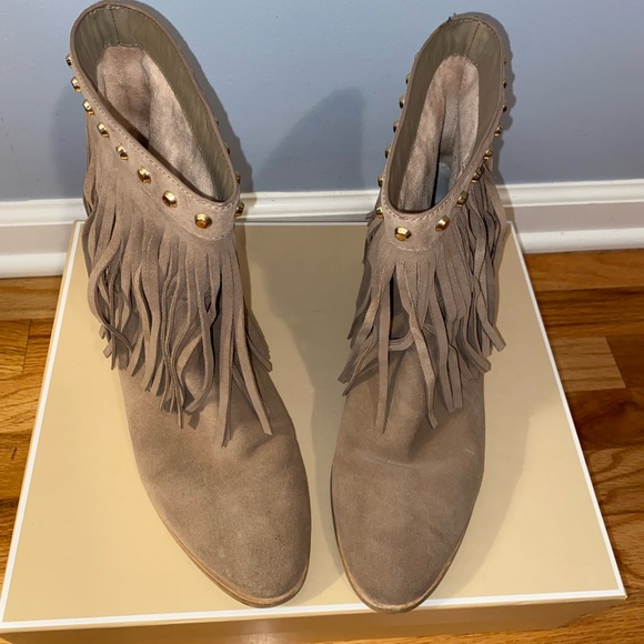 Suede Fringe booties with Gold hardware - Picture 3 of 11